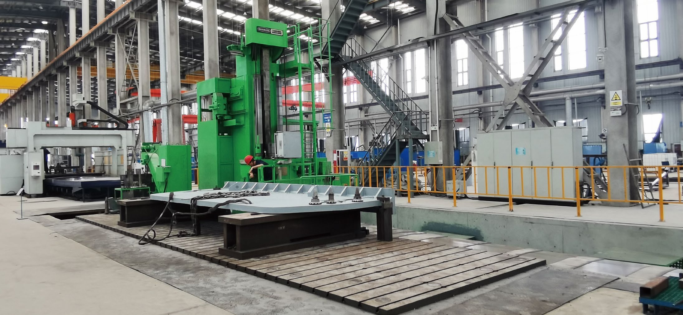 Large-bed machining equipment